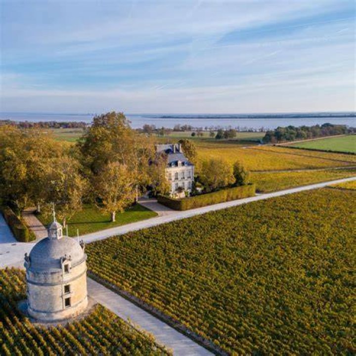 Can you visit chateau latour?
