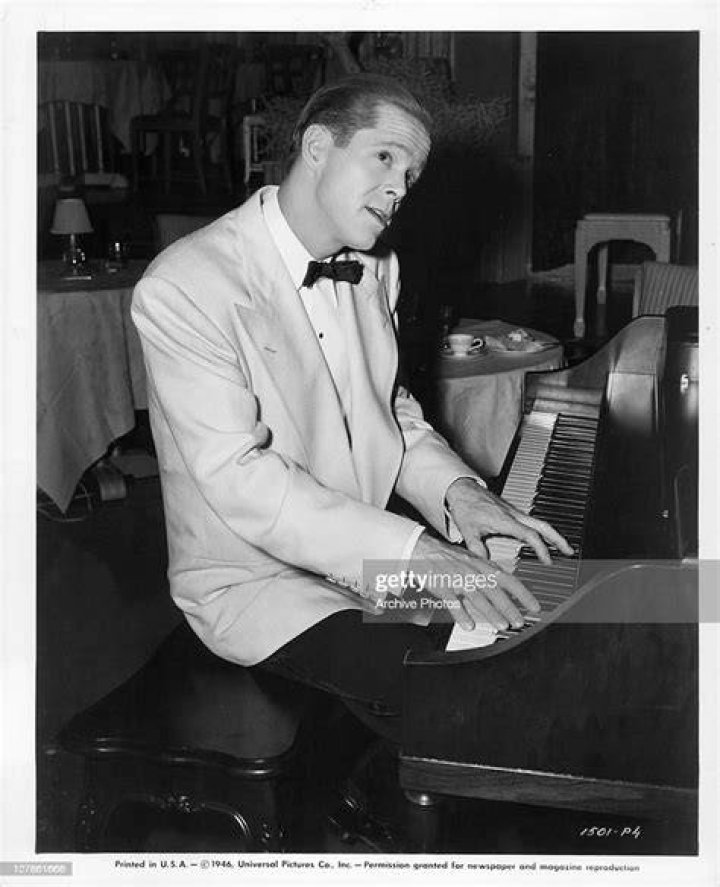 Could dan duryea play piano?