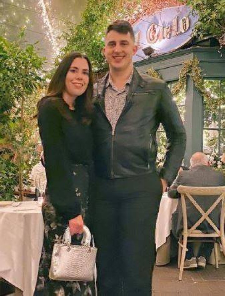 Did pat and jen break up?
