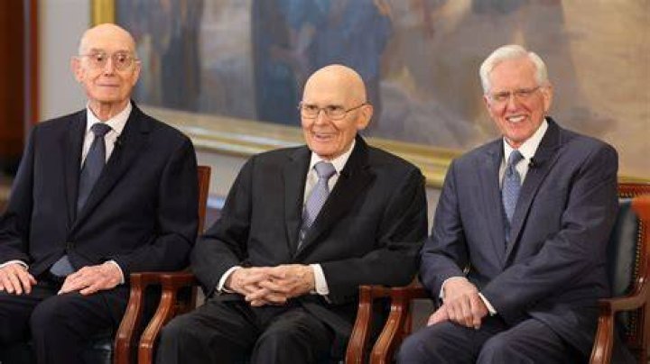 Did president oaks serve a mission?