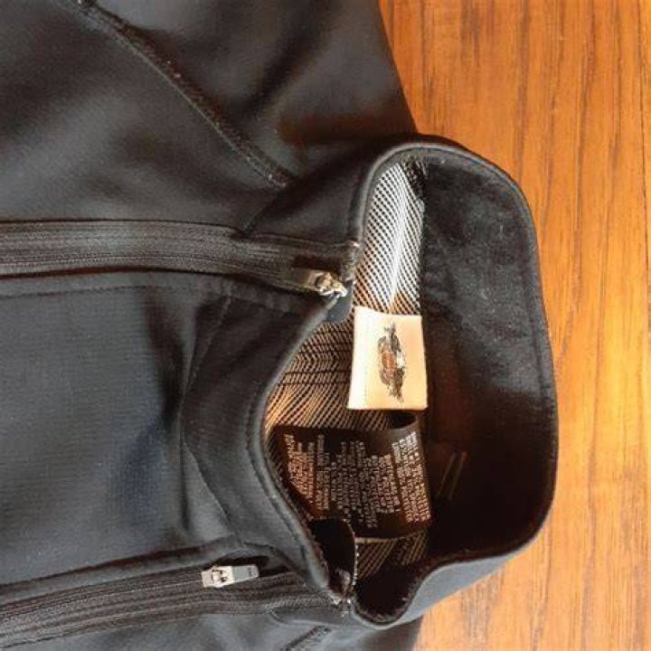 Do harley davidson clothes run small?