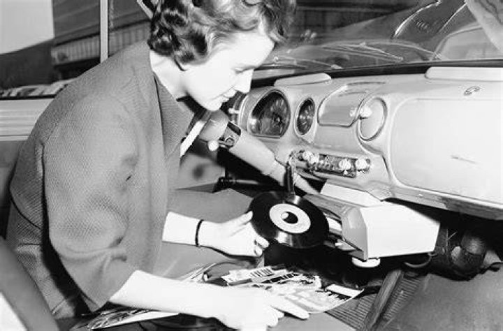 Were record players ever in cars?