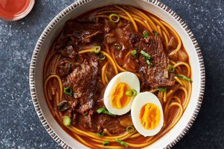 What is yaka mein?