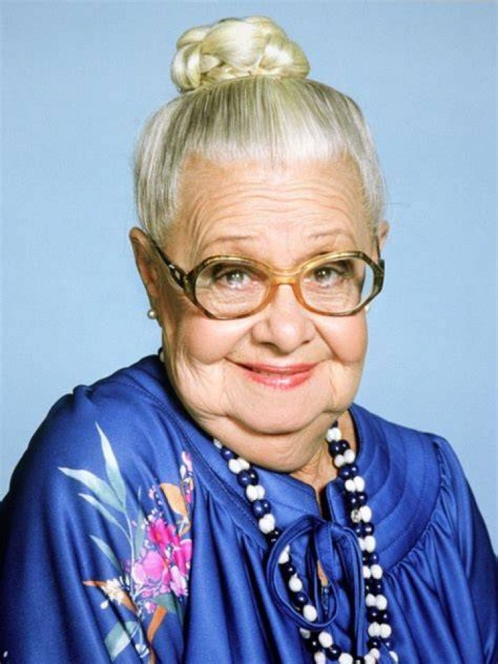 When did nedra volz die?