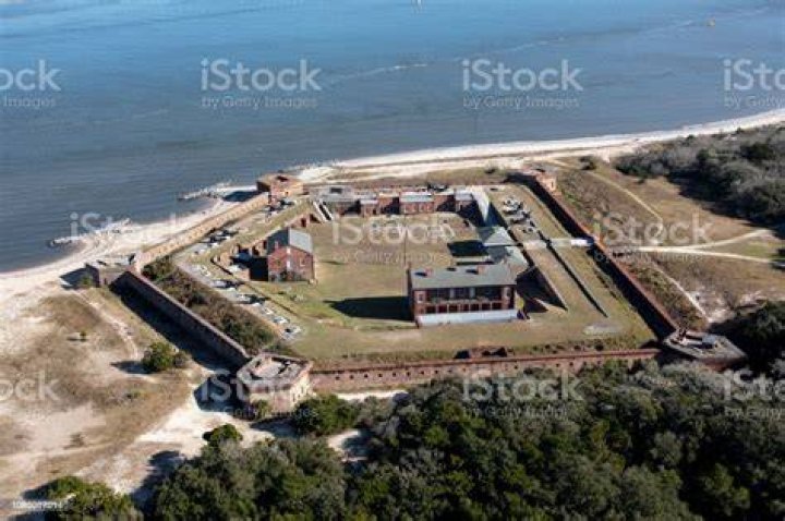 When was fort clinch built?