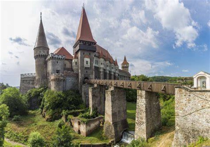 Where is corvin castle located?