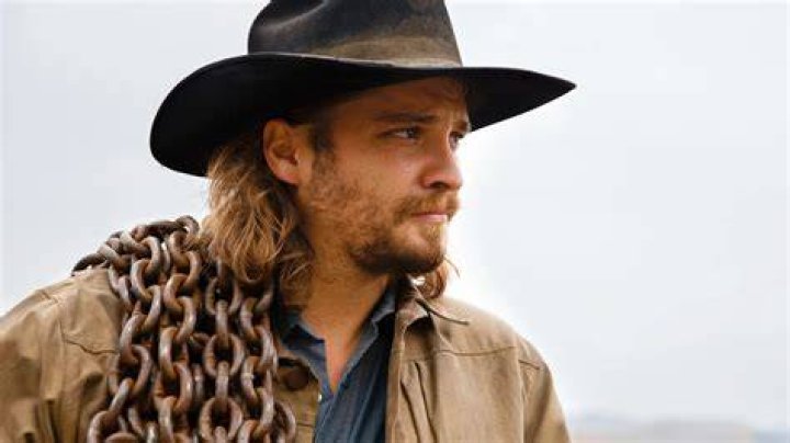 Who branded kayce on yellowstone?