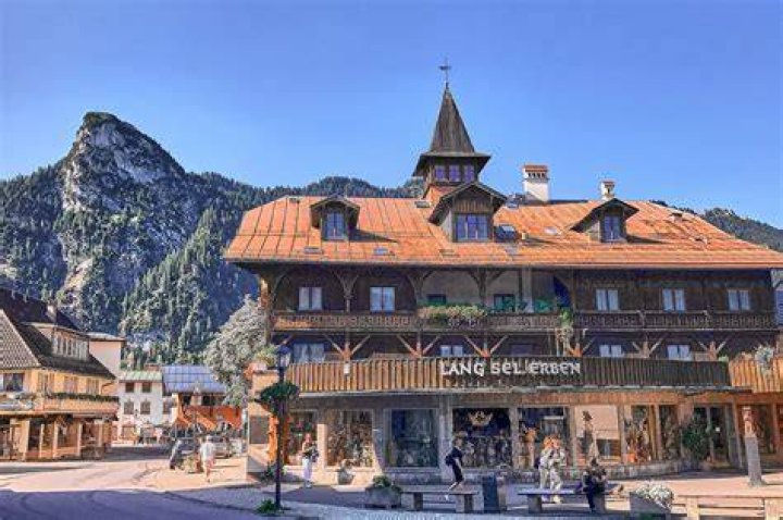 Why is oberammergau famous?